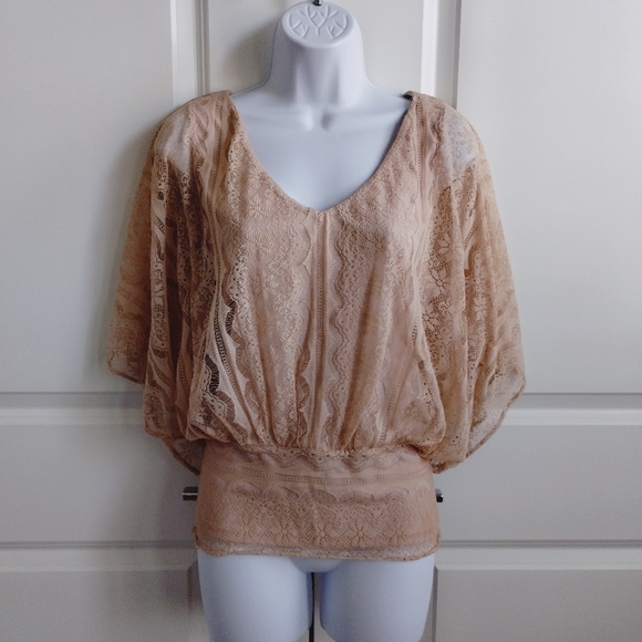 Cream Lace Batwing Top - Picture 4 of 6
